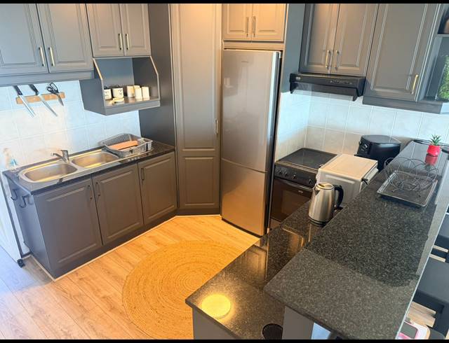 3 BEDROOM APARTMENT TO LET IN HUMEWOOD